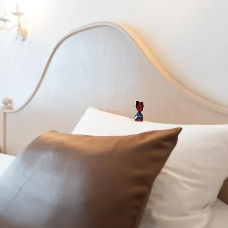 מלון Eisensteiner Hof 3*