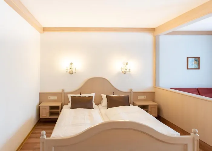 Eisensteiner Hof 3* بايريش أيزنشتاين